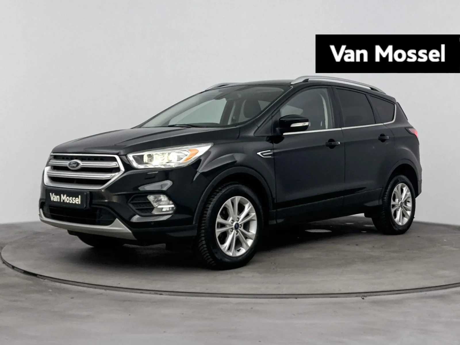 Ford Kuga (2017) — foto 1