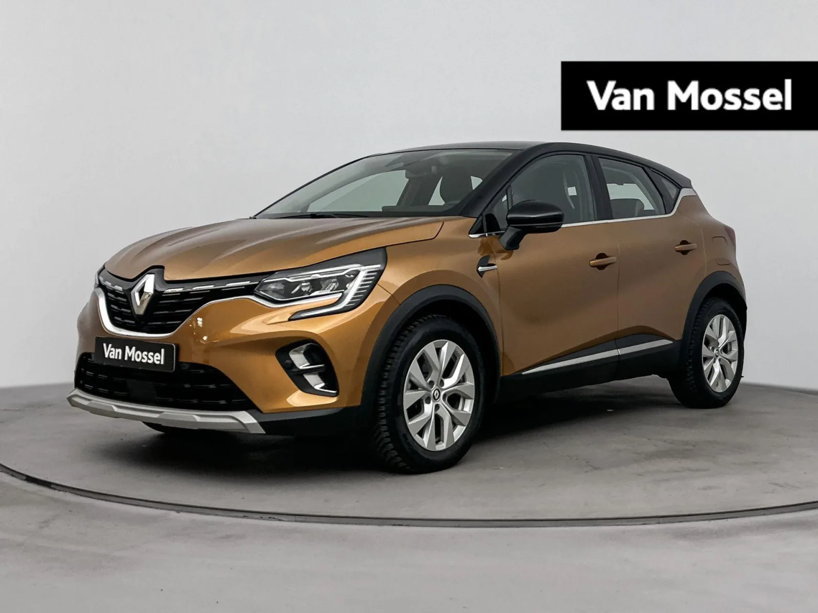 Renault Captur (2022) — foto 1