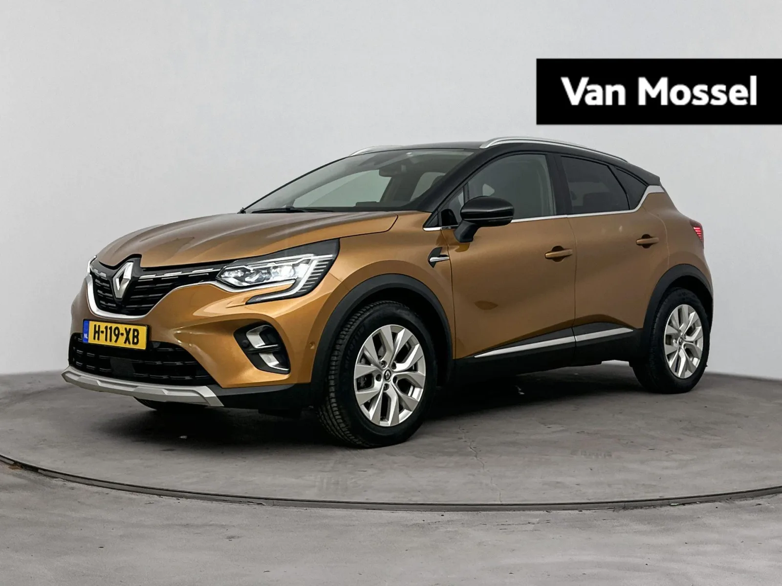 Renault Captur (2020) — foto 1