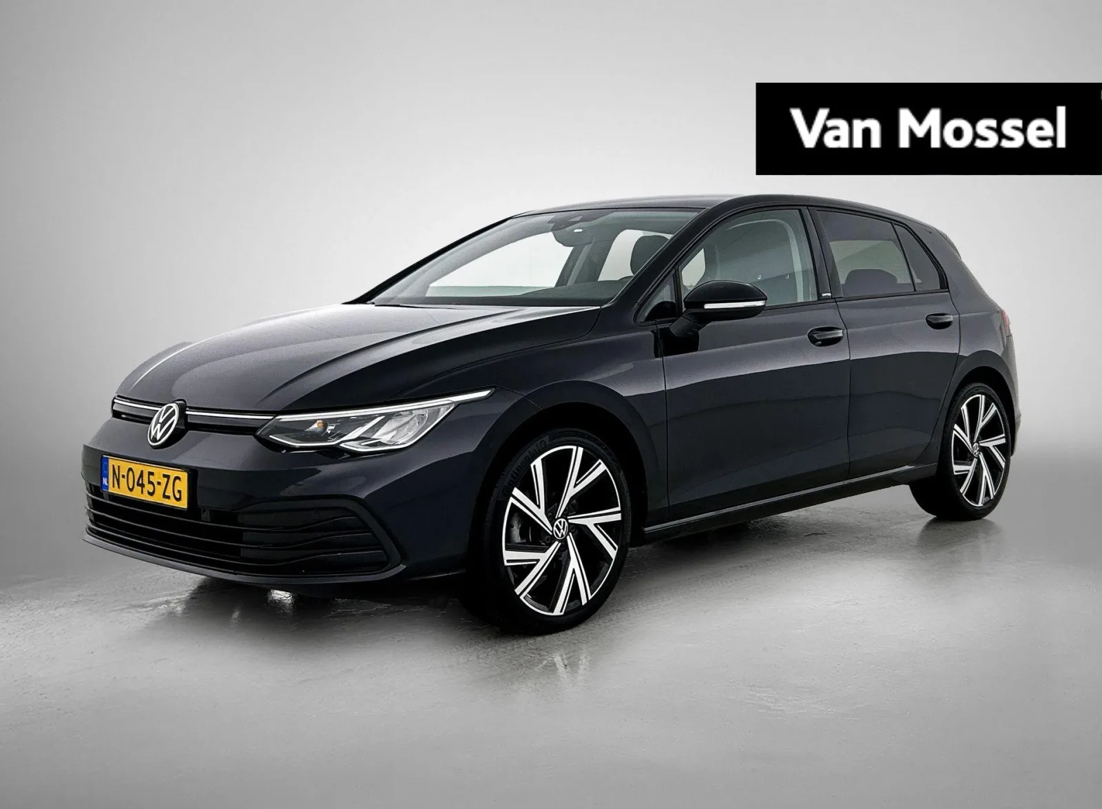 Volkswagen Golf (2021) — foto 1