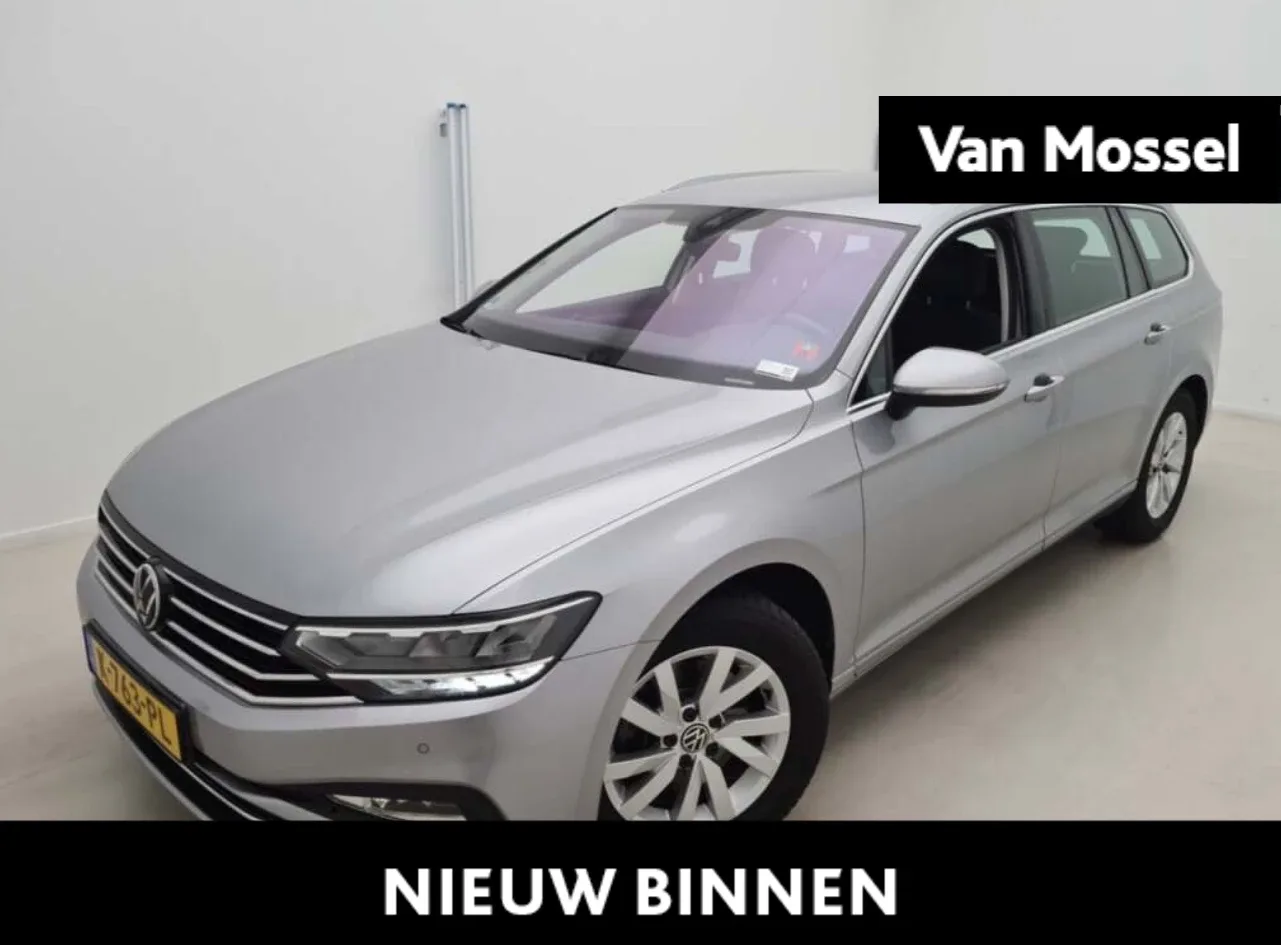 Volkswagen Passat (2021) — foto 1
