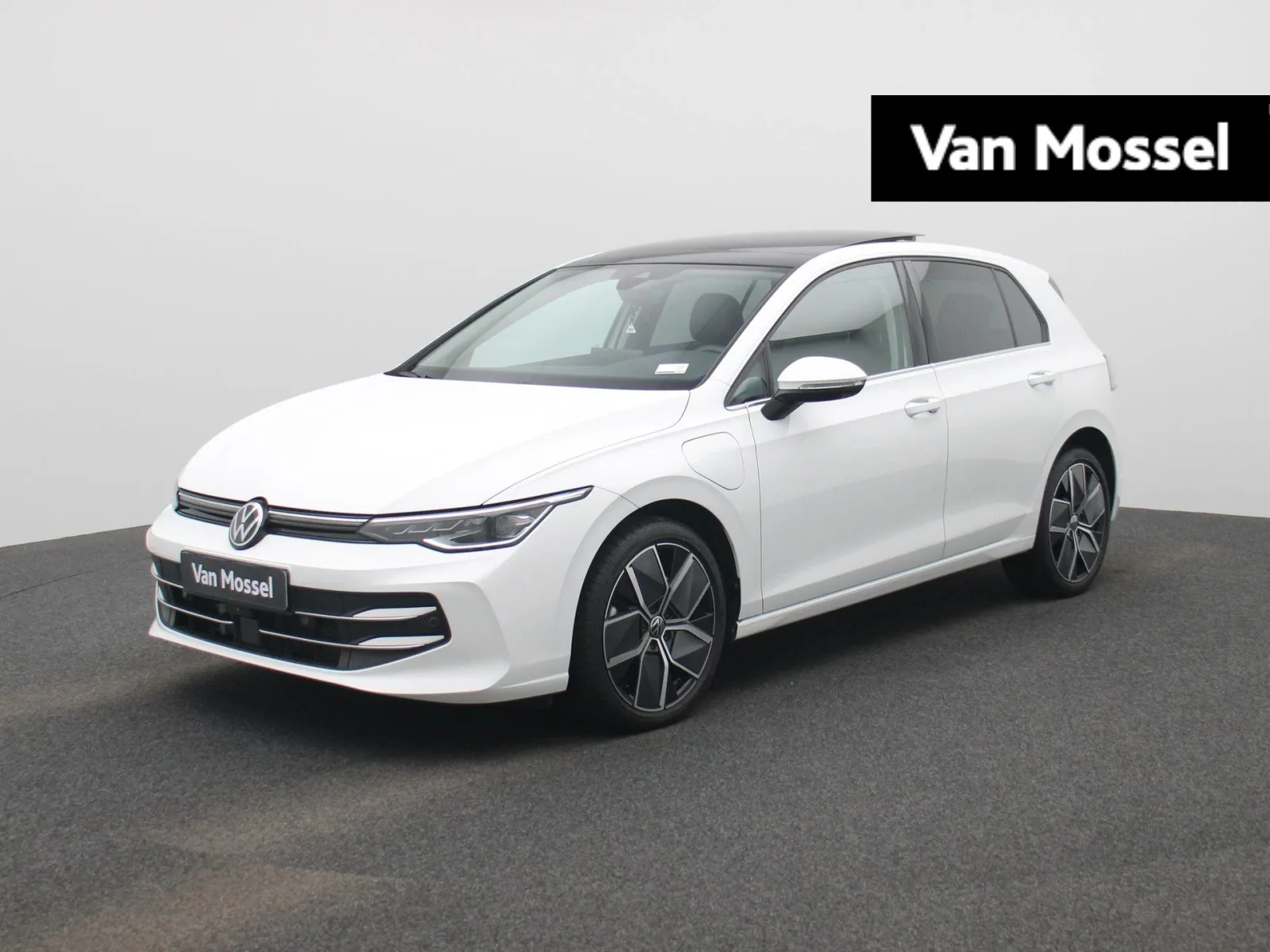 Volkswagen Golf (2025) — foto 1