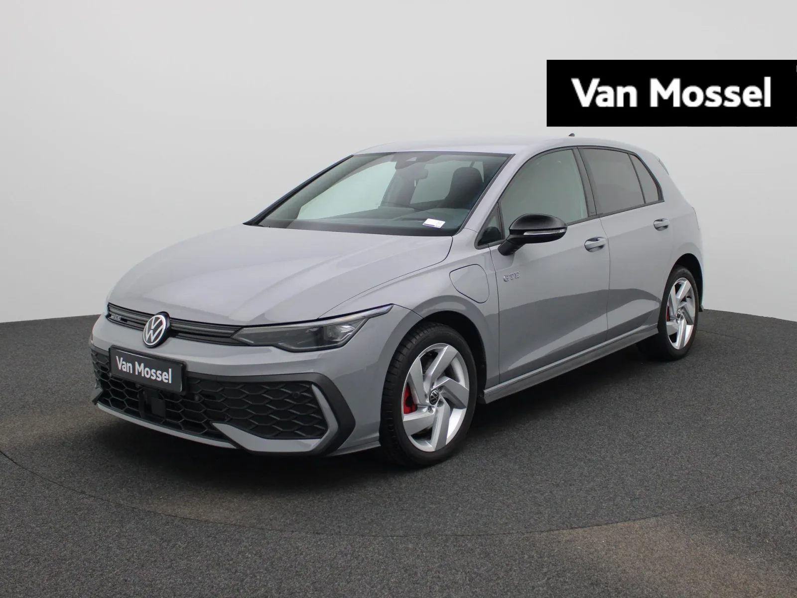 Volkswagen Golf (2025) — foto 1