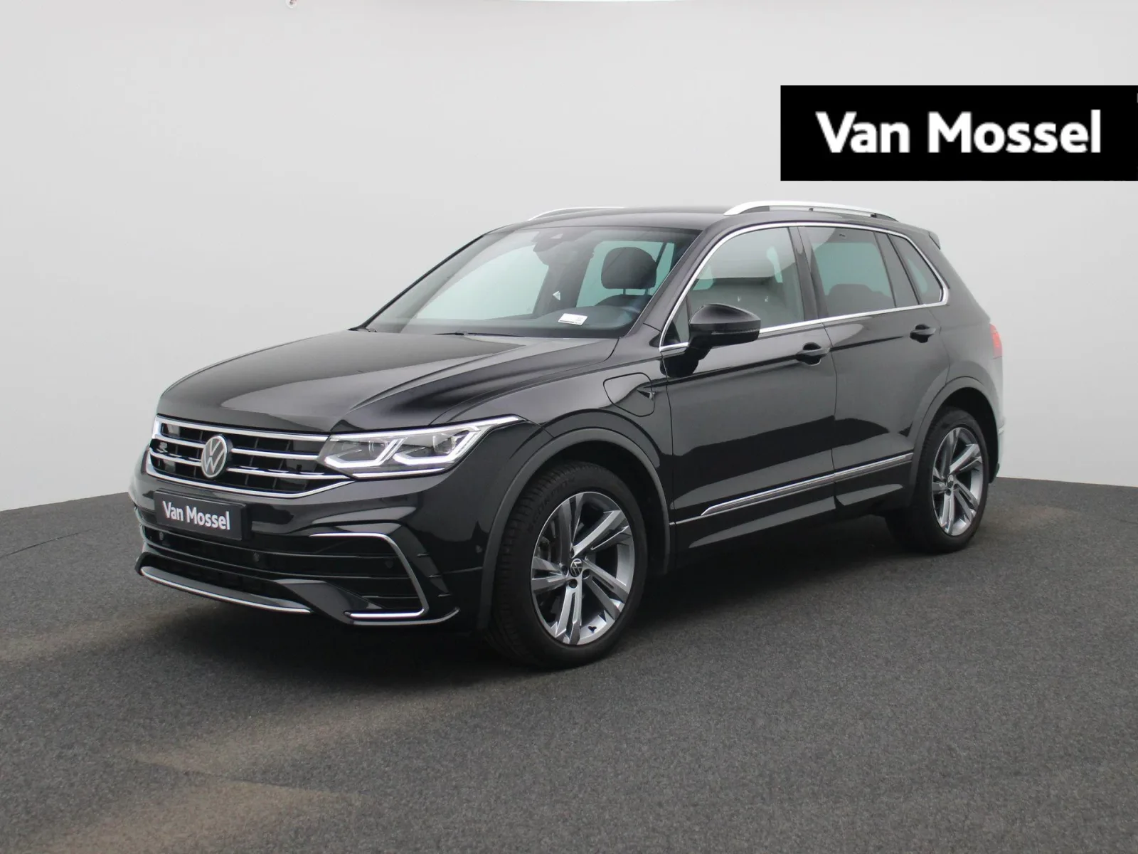 Volkswagen Tiguan (2022) — foto 1