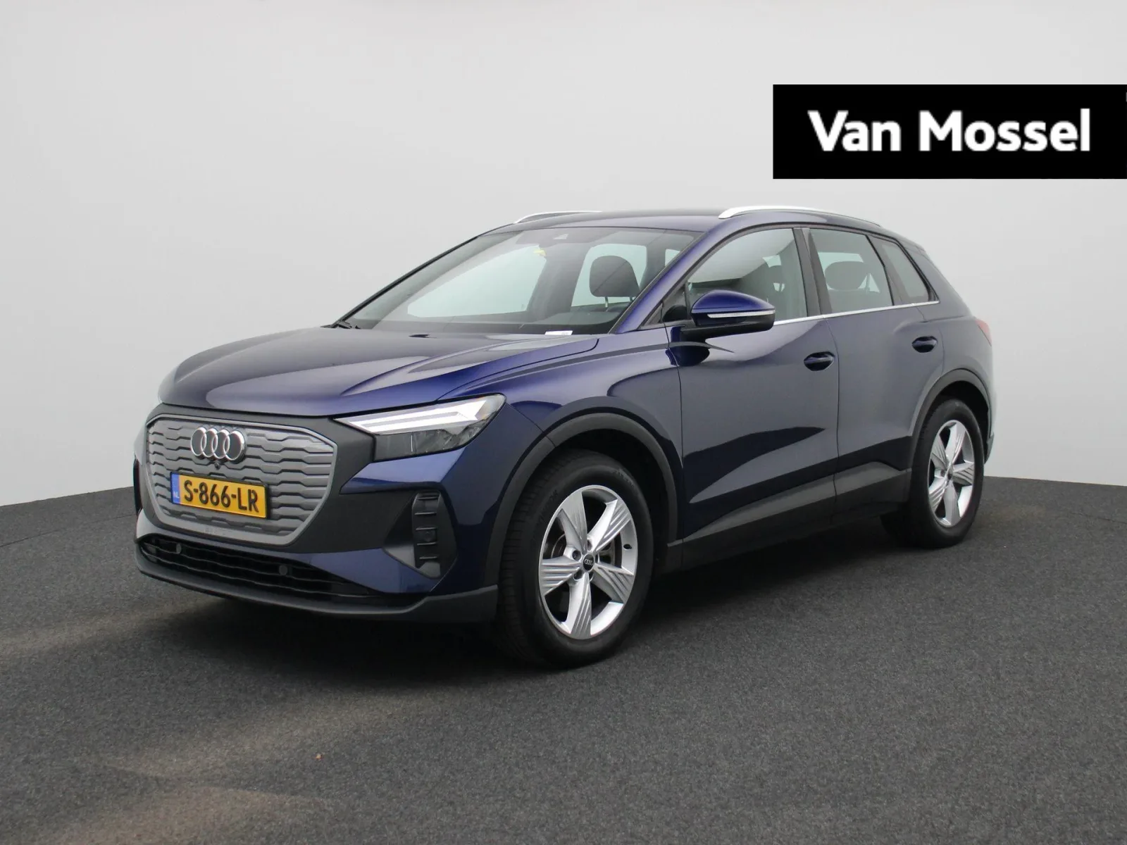 Audi Q4 e-tron (2023) — foto 1