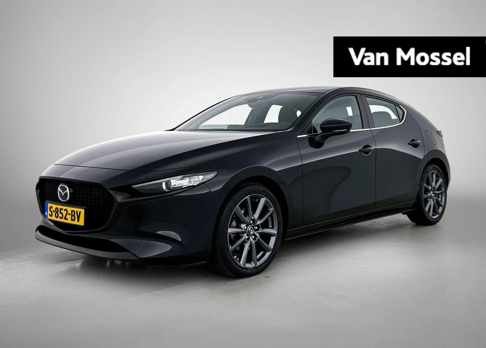 Mazda 3 (2023) — foto 1