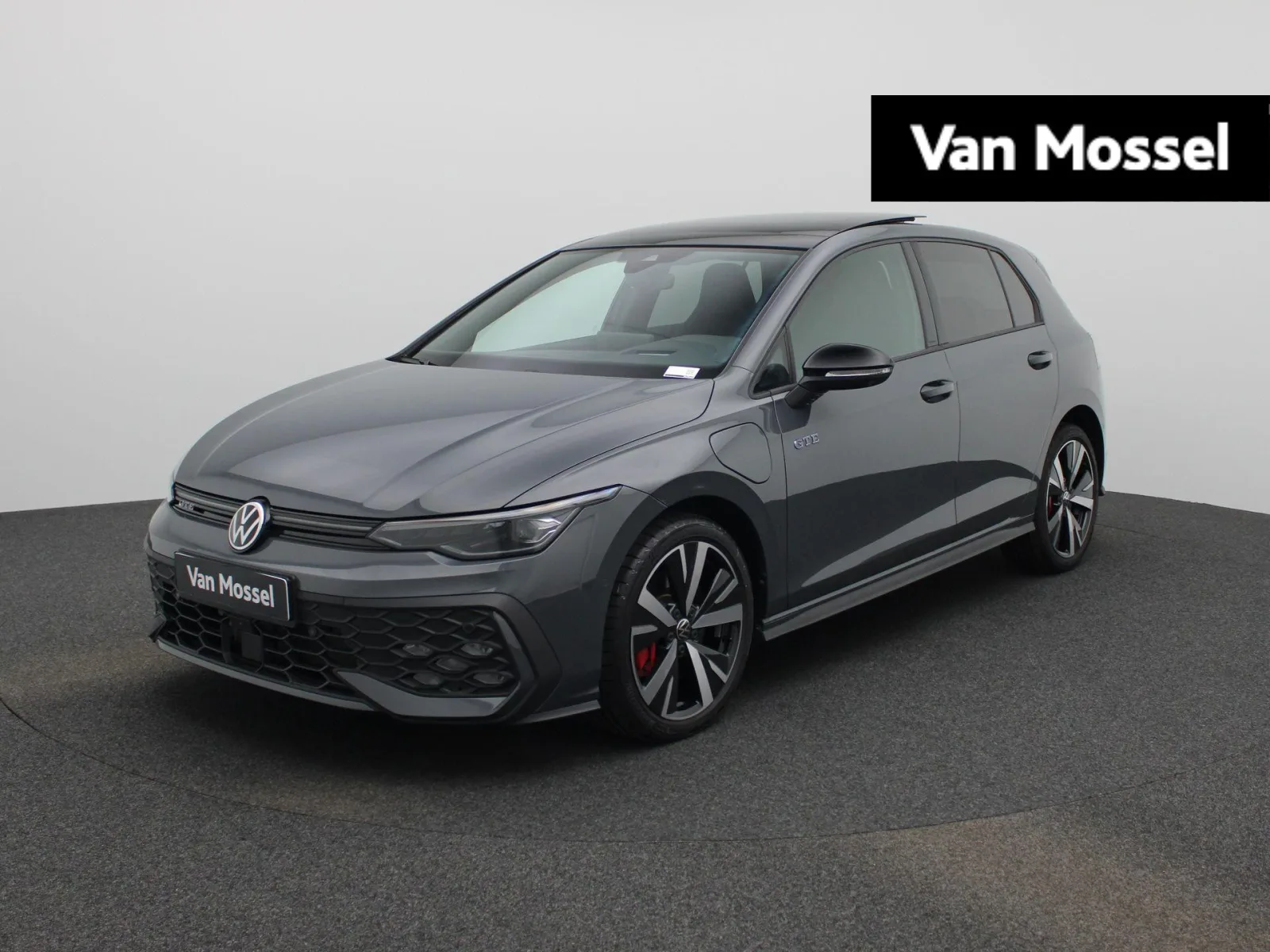 Volkswagen Golf (2025) — foto 1