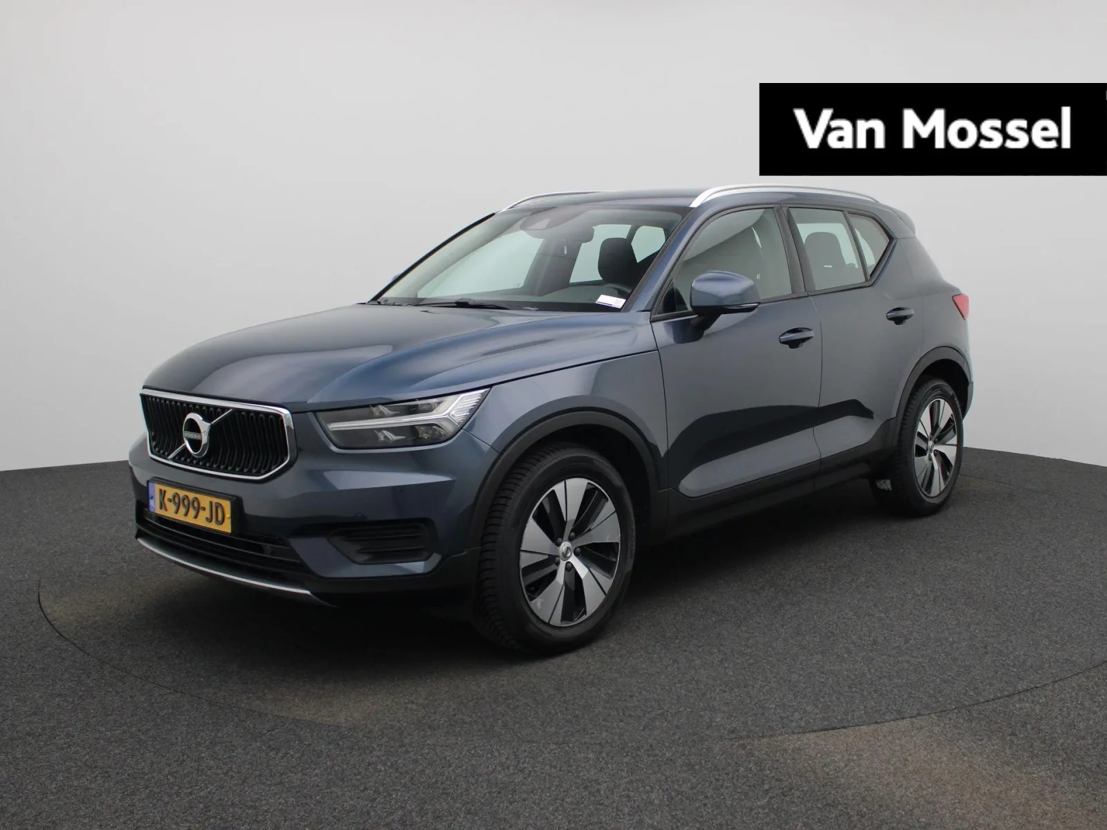 Volvo XC40 (2021) — foto 1