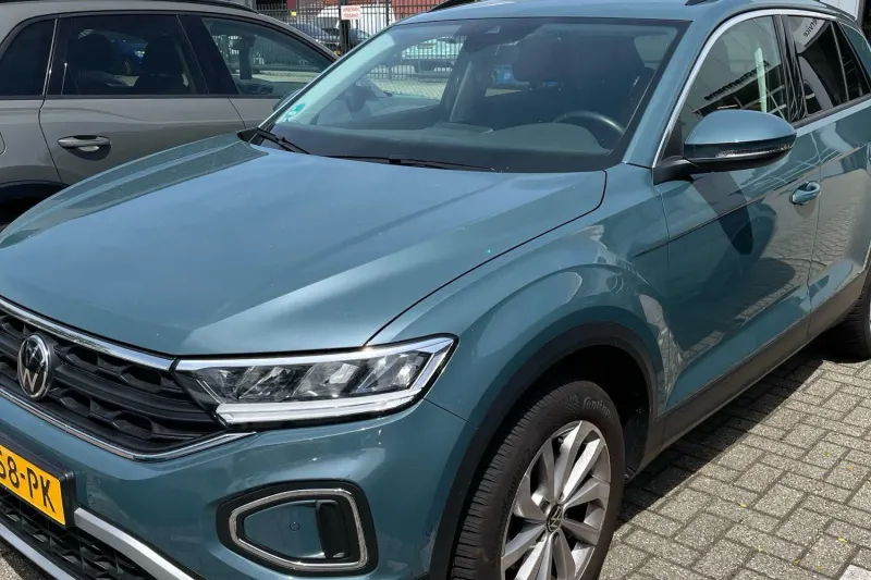 Volkswagen T-Roc (2024)