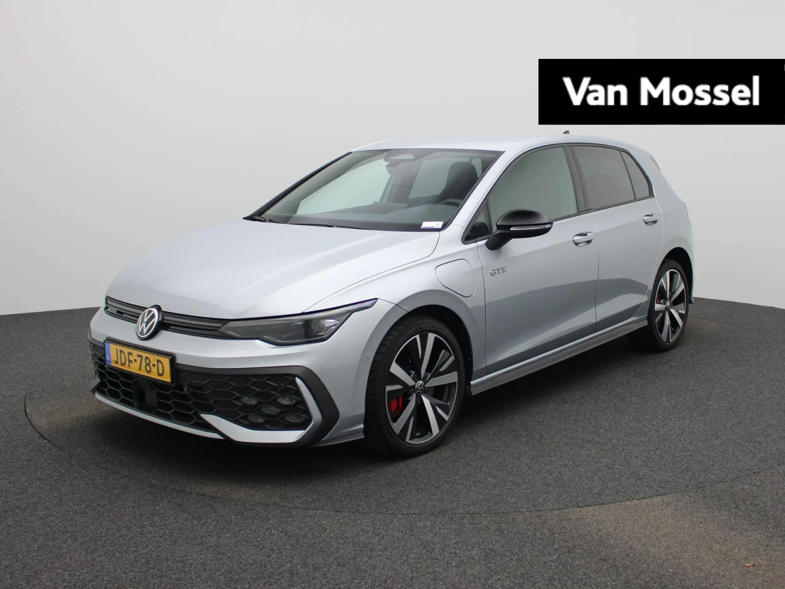 Volkswagen Golf (2025) — foto 1