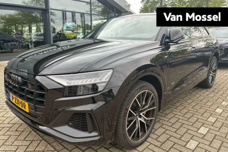 Audi Q8 (2022)