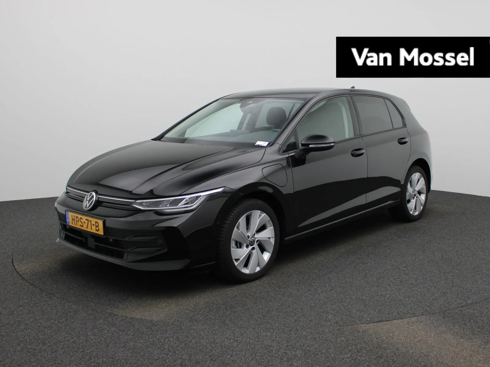 Volkswagen Golf (2025) — foto 1