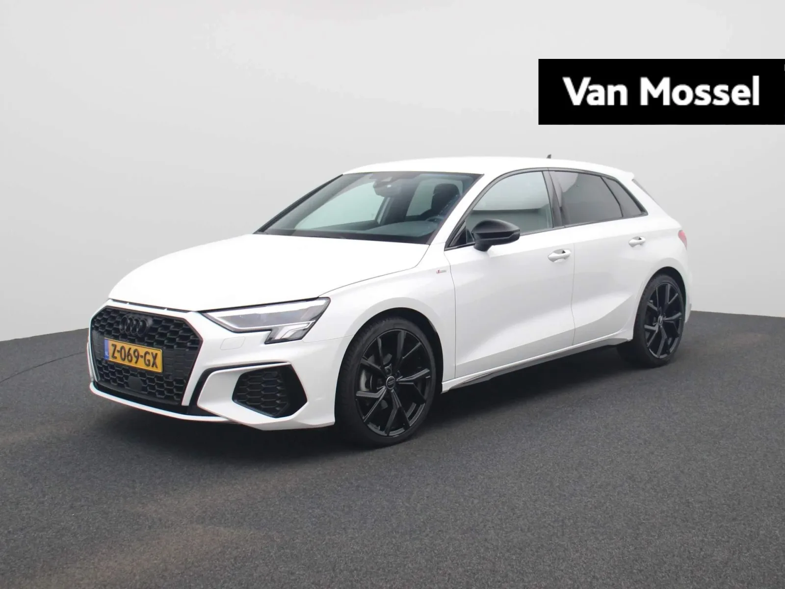 Audi A3 (2024) — foto 1