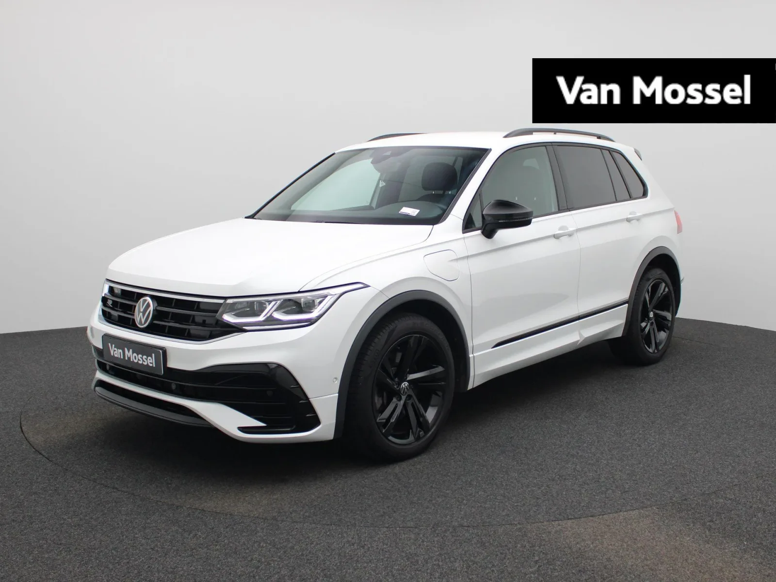 Volkswagen Tiguan (2021) — foto 1