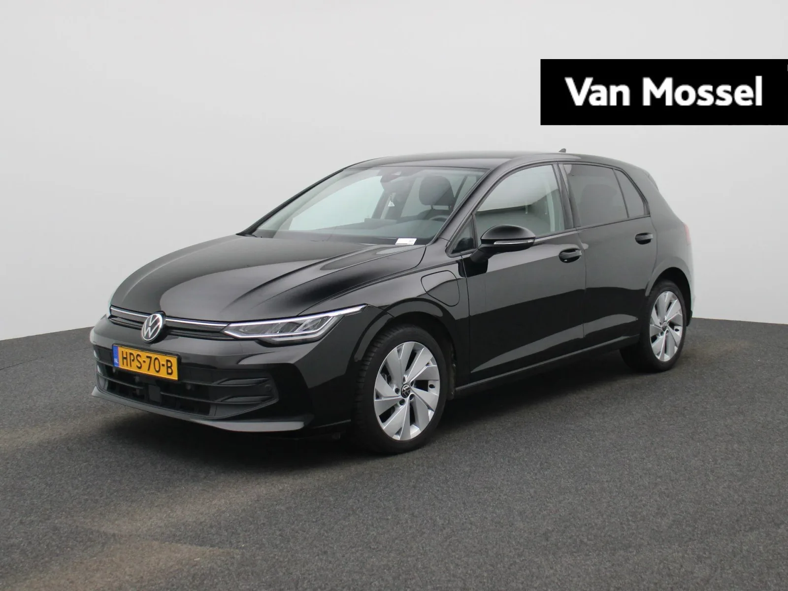 Volkswagen Golf (2025) — foto 1