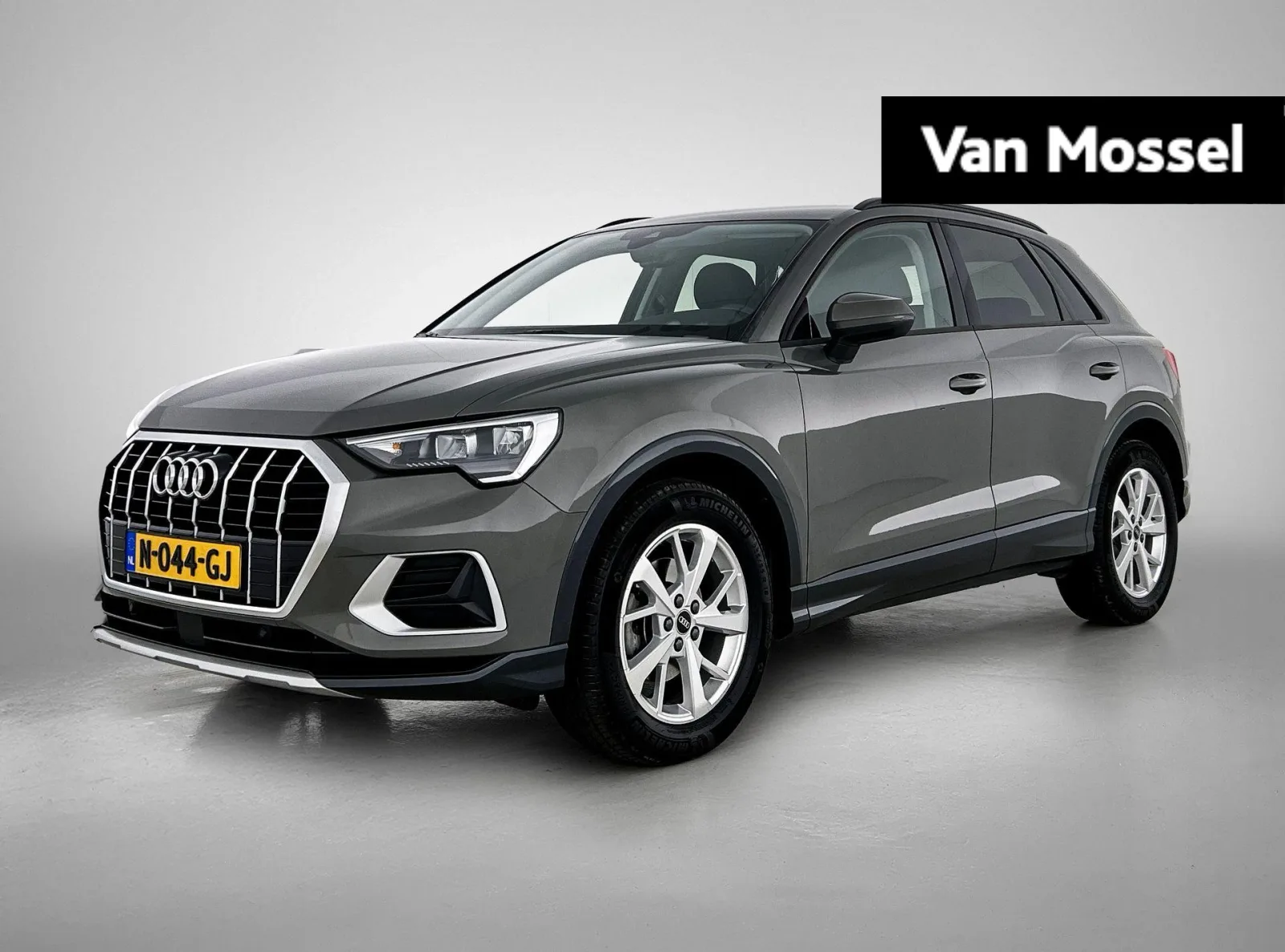 Audi Q3 (2021) — foto 1