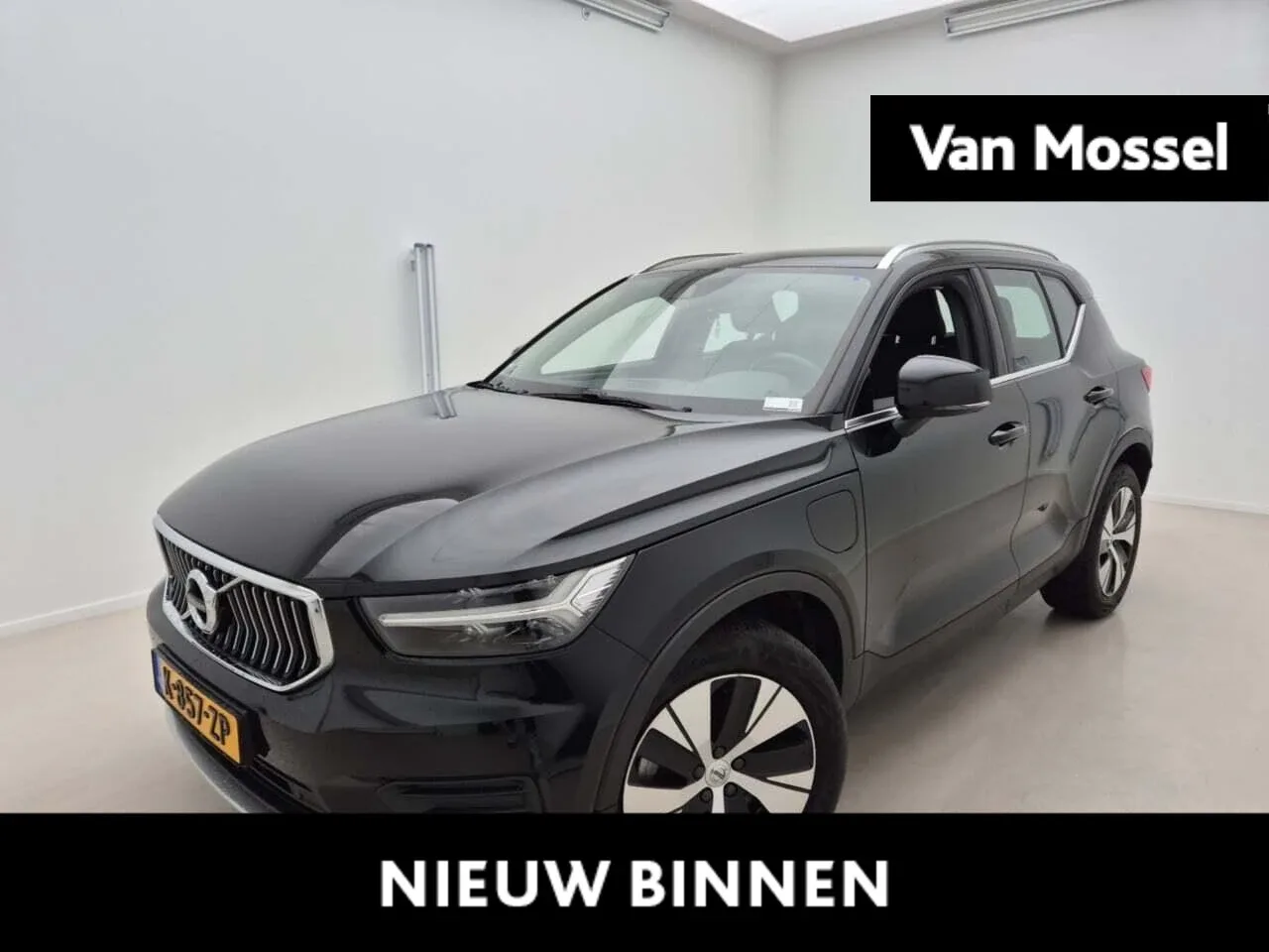 Volvo XC40 (2021) — foto 1
