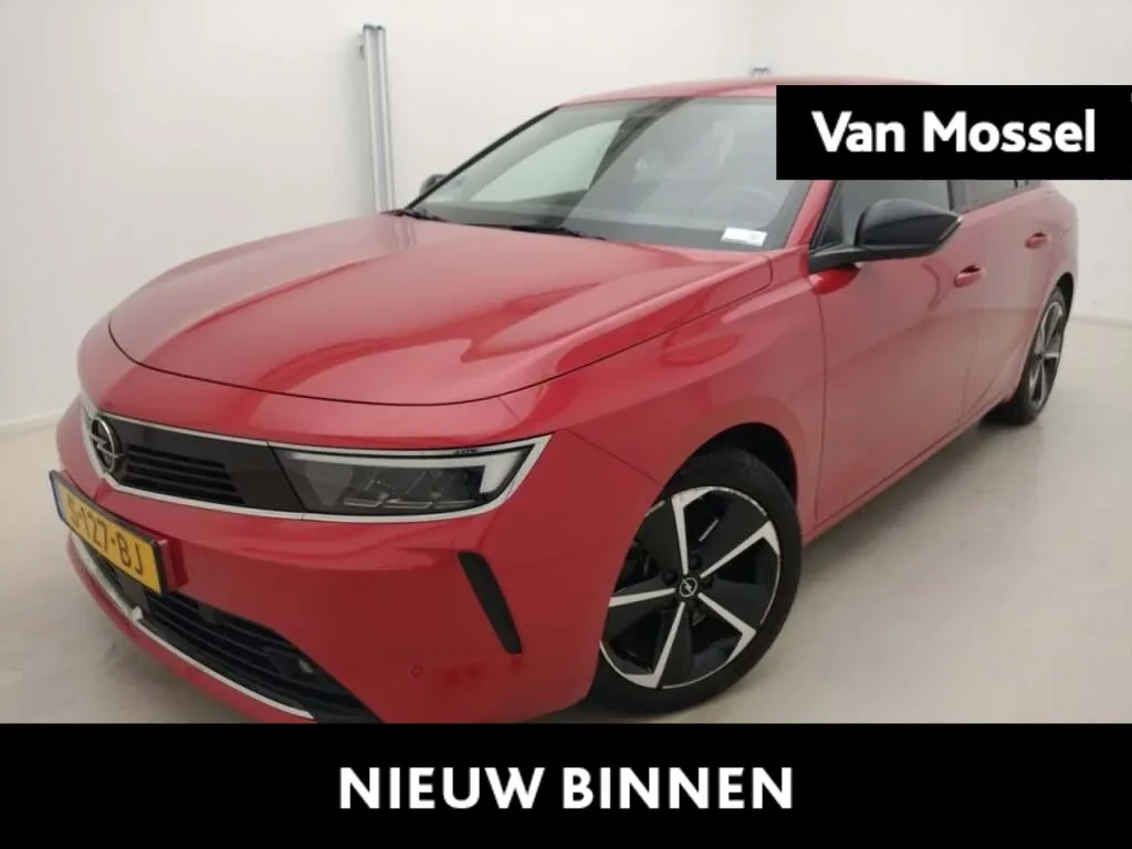 Opel Astra (2023) — foto 1
