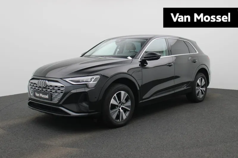 Audi Q8 e-tron (2023)