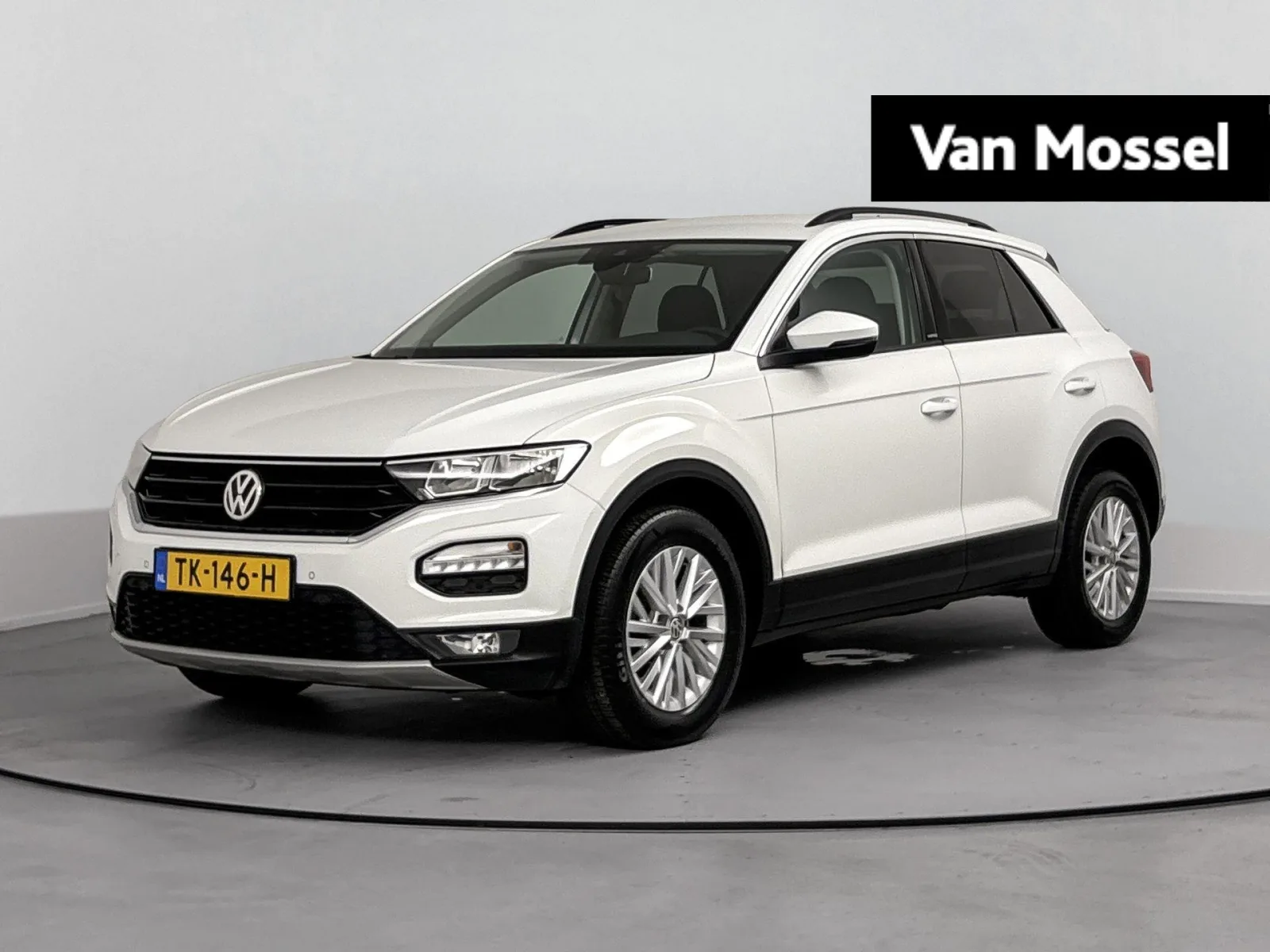 Volkswagen T-Roc (2018) — foto 1