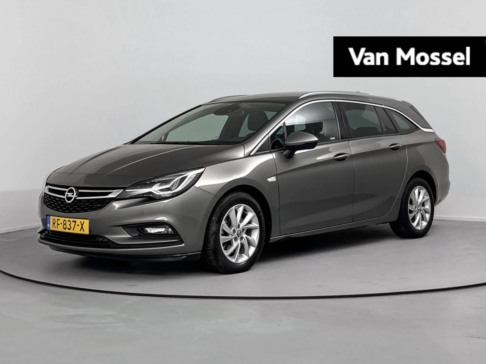 Opel Astra (2017) — foto 1