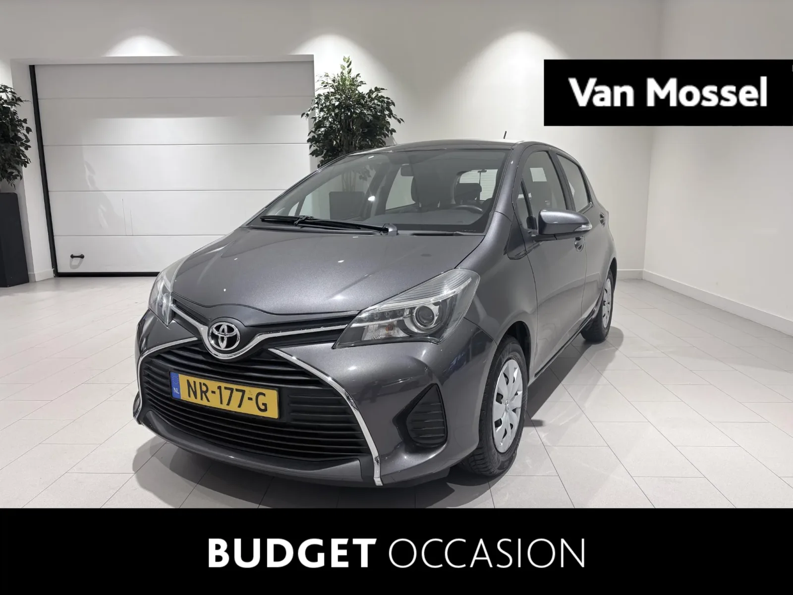 Toyota Yaris (2017) — foto 1