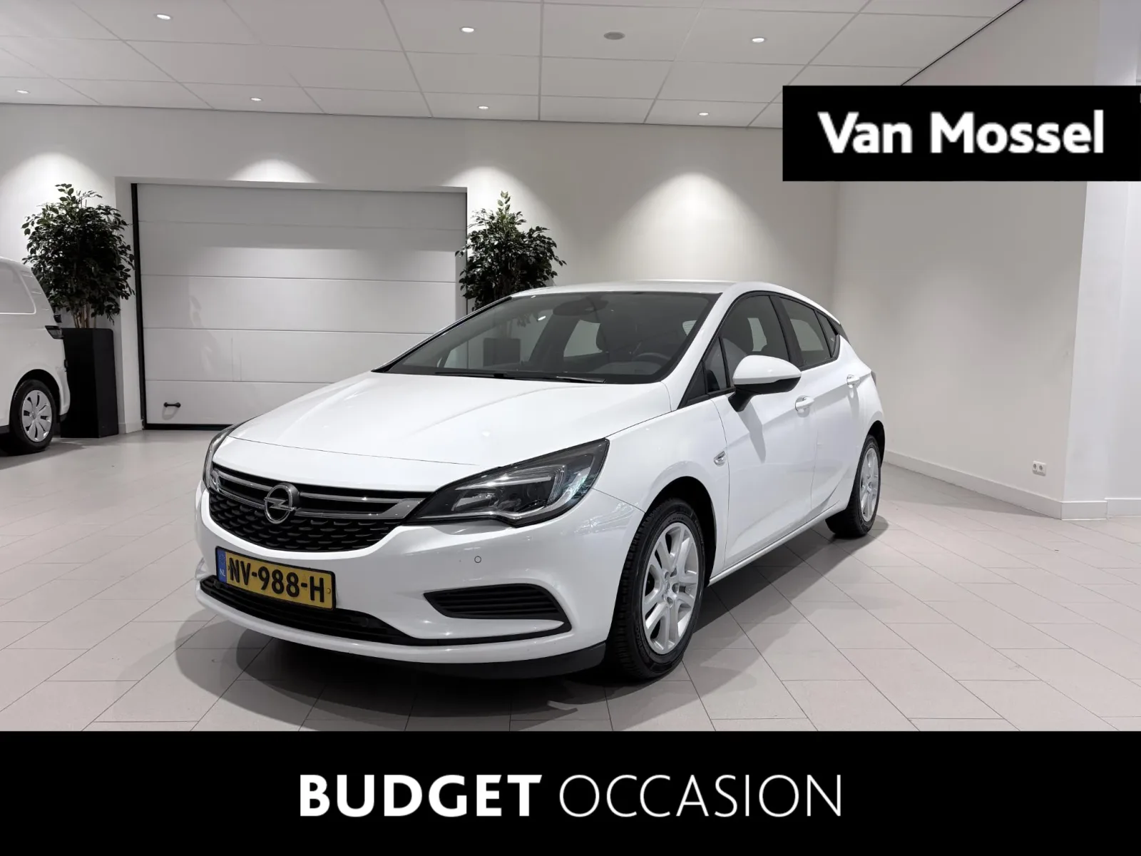 Opel Astra (2017) — foto 1