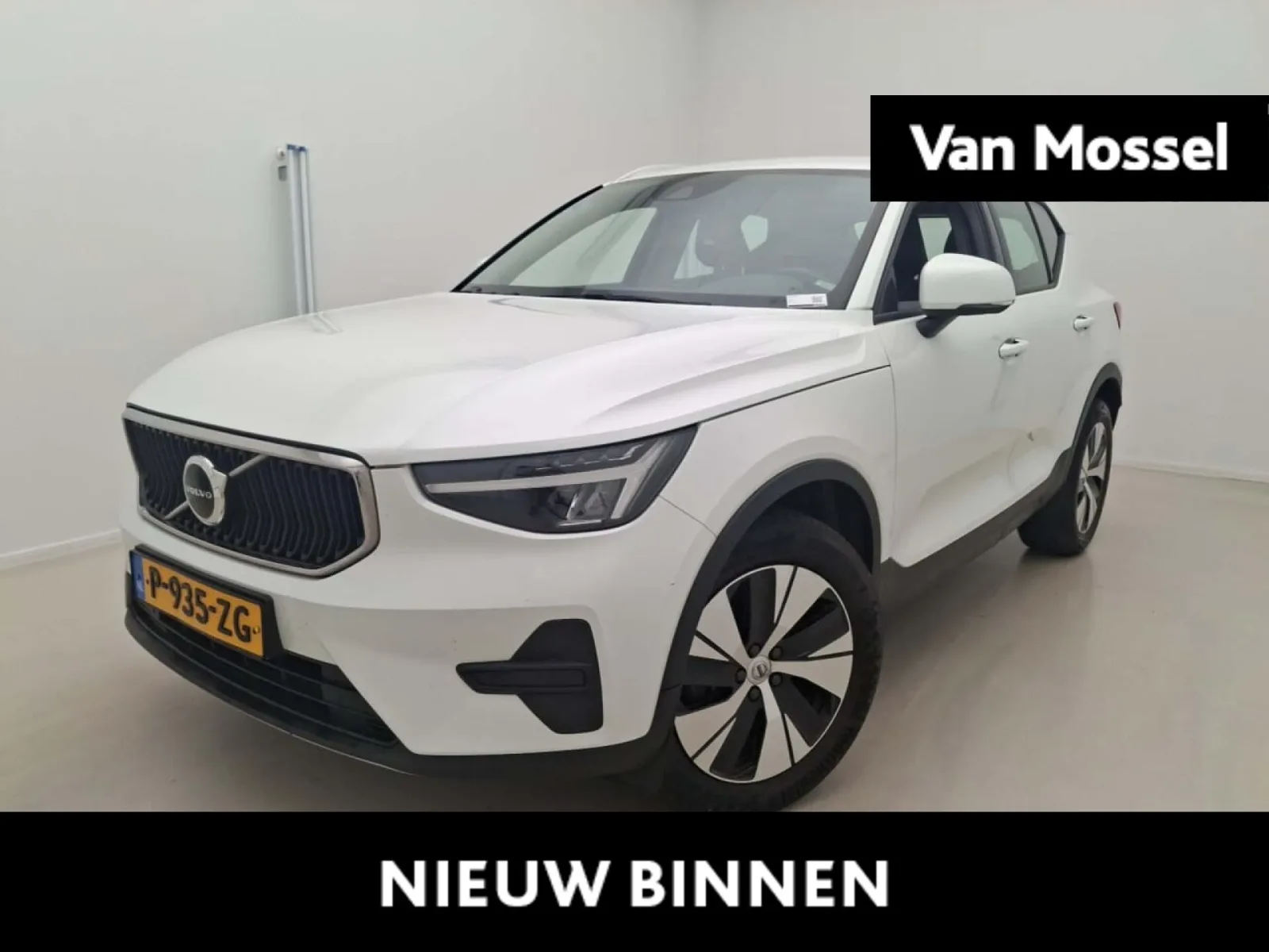 Volvo XC40 (2022) — foto 1