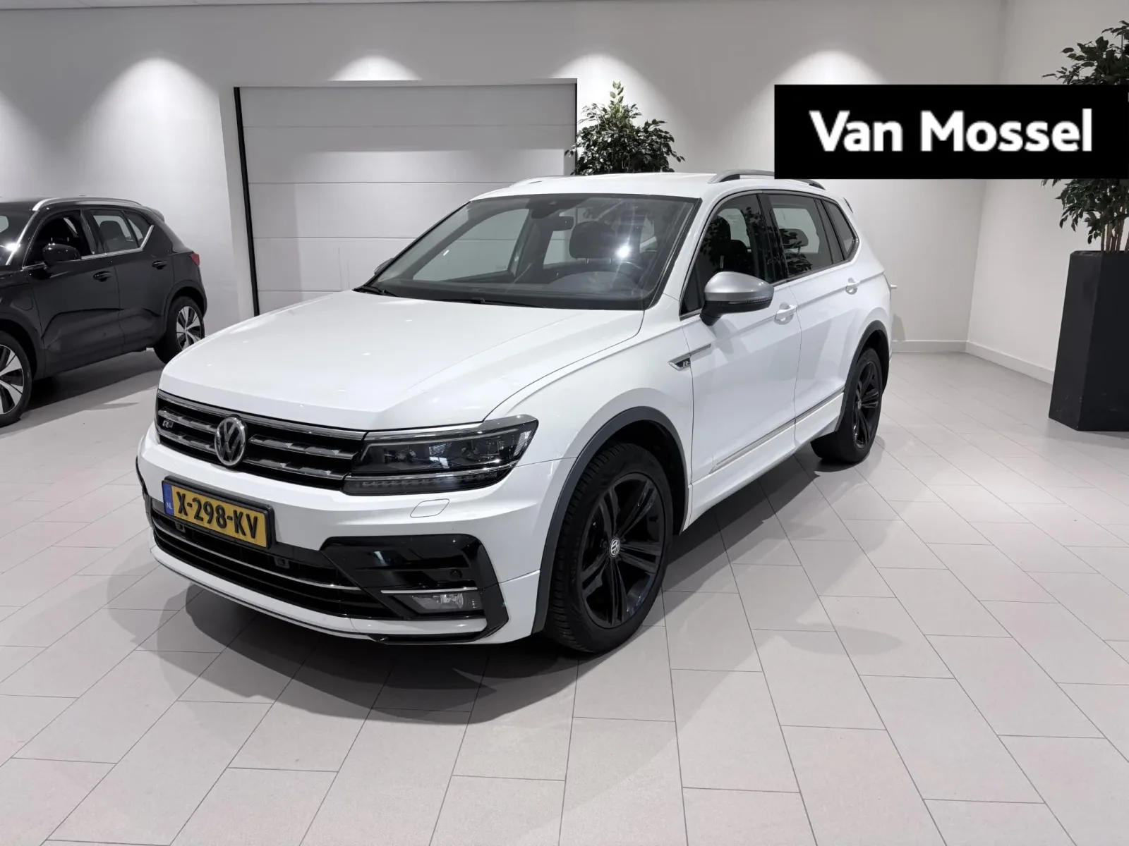Volkswagen Tiguan (2021) — foto 1