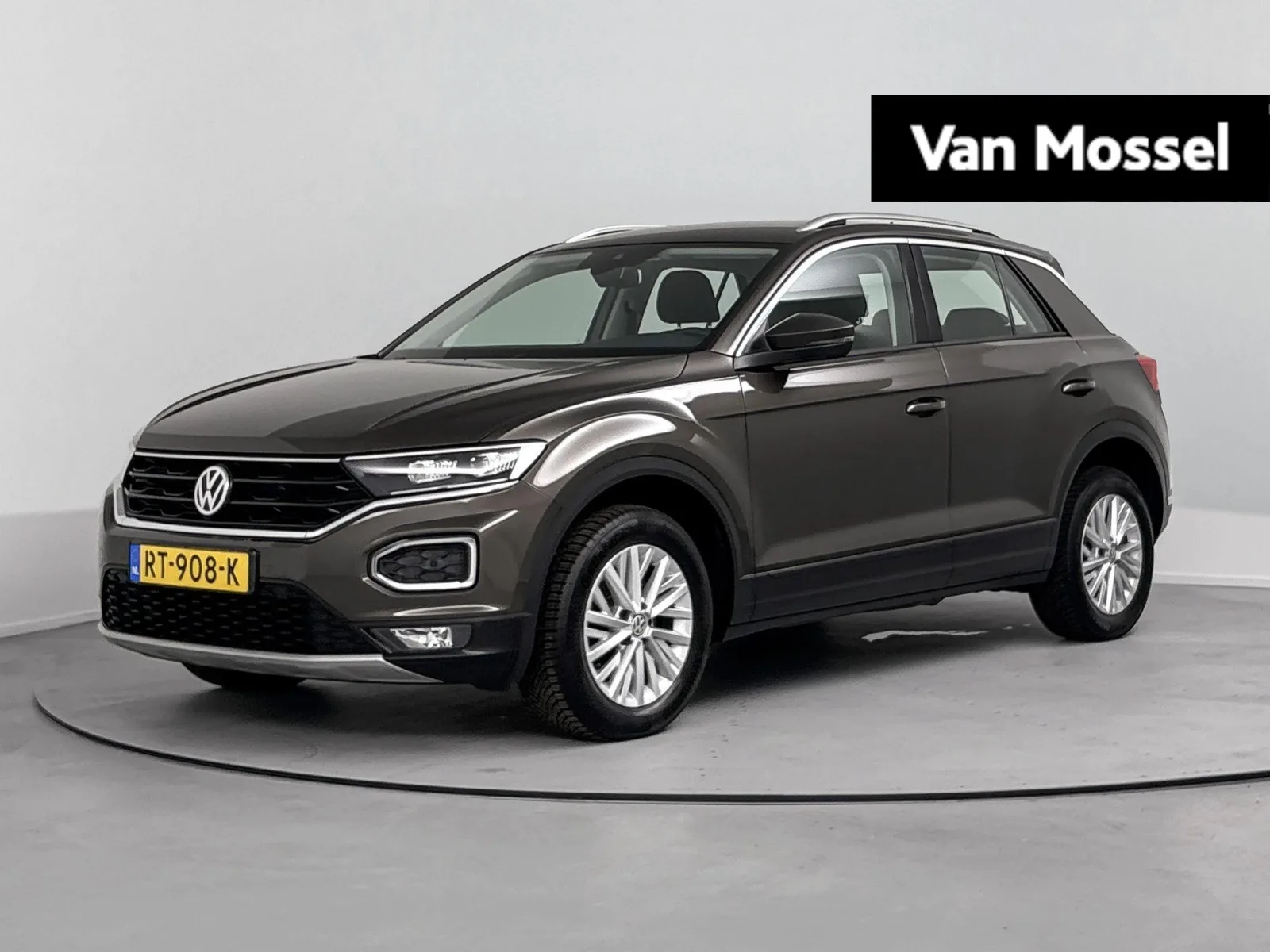 Volkswagen T-Roc (2018) — foto 1