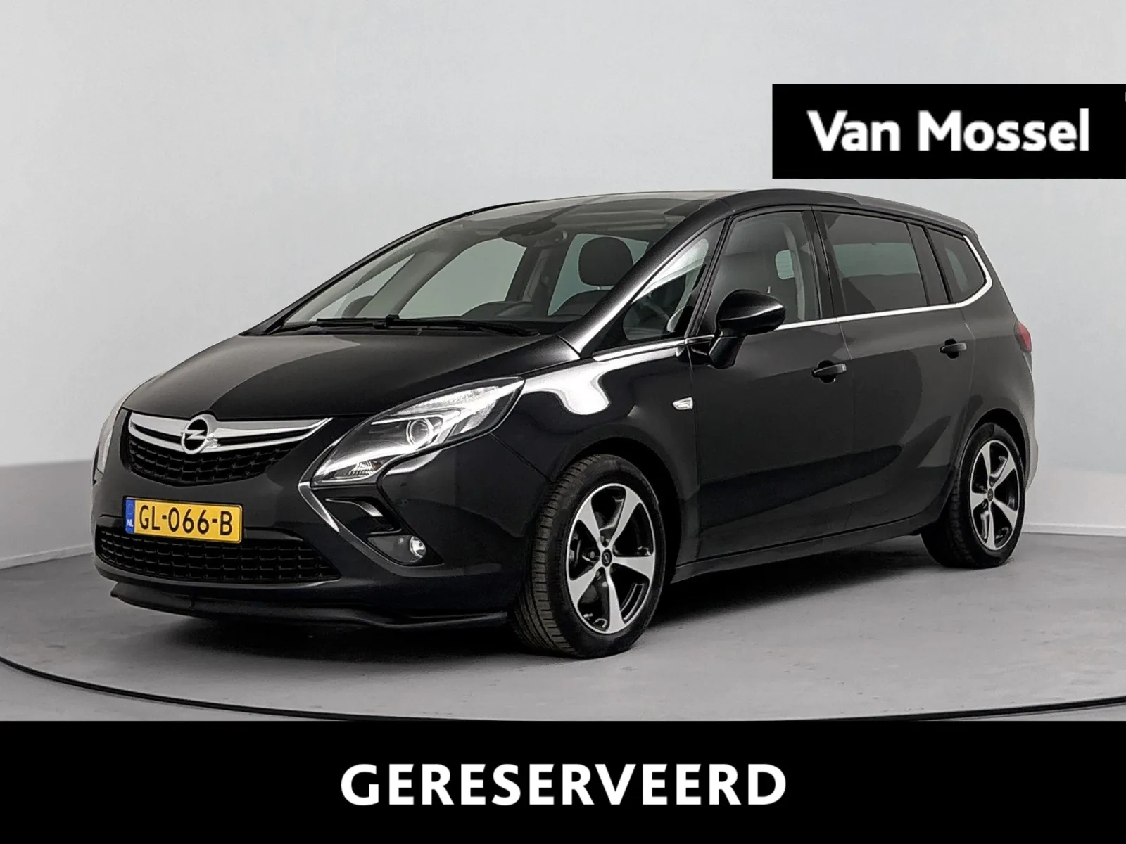 Opel Zafira Tourer (2015) — foto 1