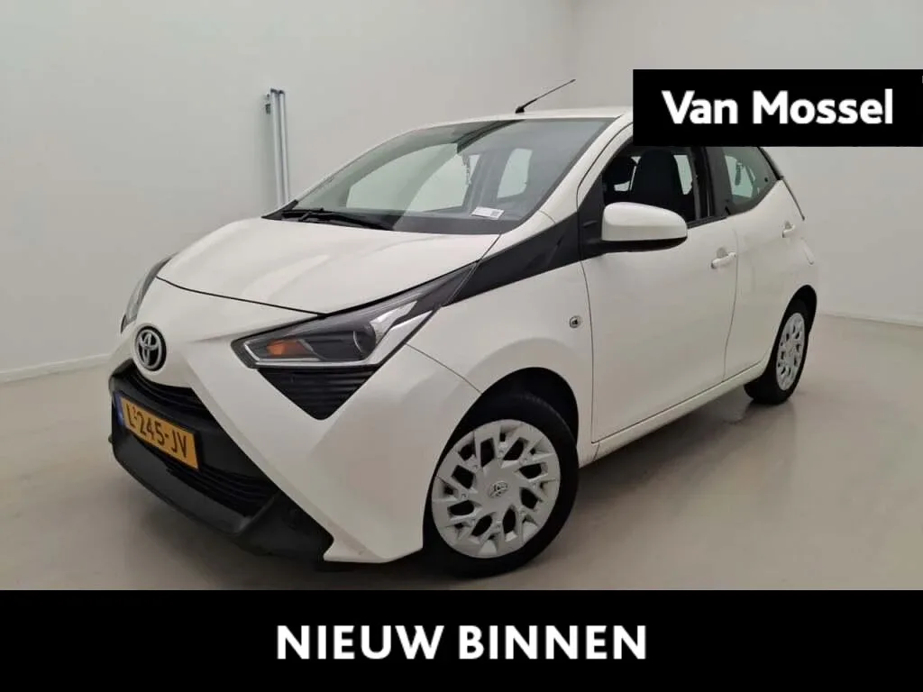 Toyota Aygo (2021) — foto 1