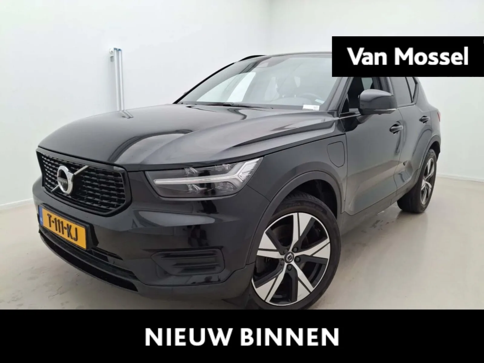 Volvo XC40 (2022) — foto 1