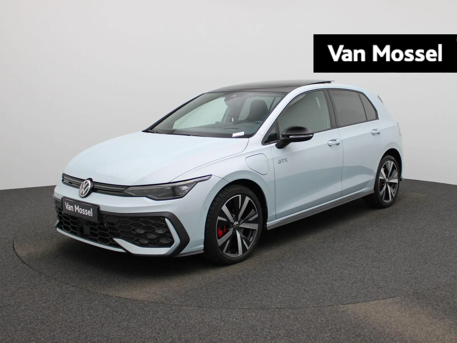 Volkswagen Golf (2025) — foto 1