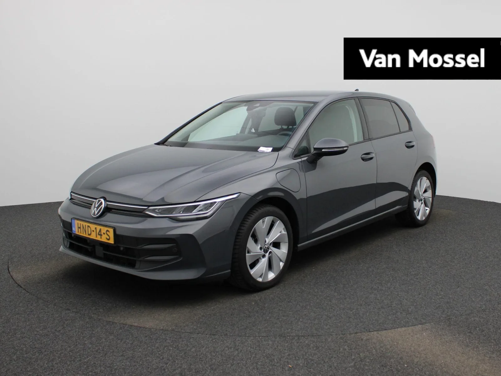 Volkswagen Golf (2025) — foto 1