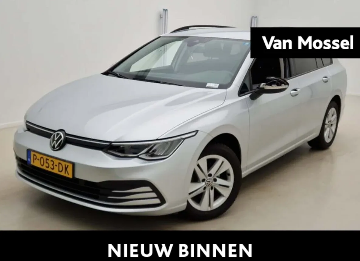 Volkswagen Golf (2021) — foto 1