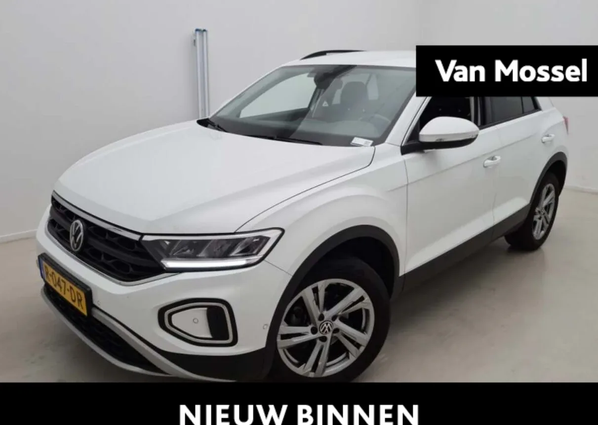 Volkswagen T-Roc (2022) — foto 1