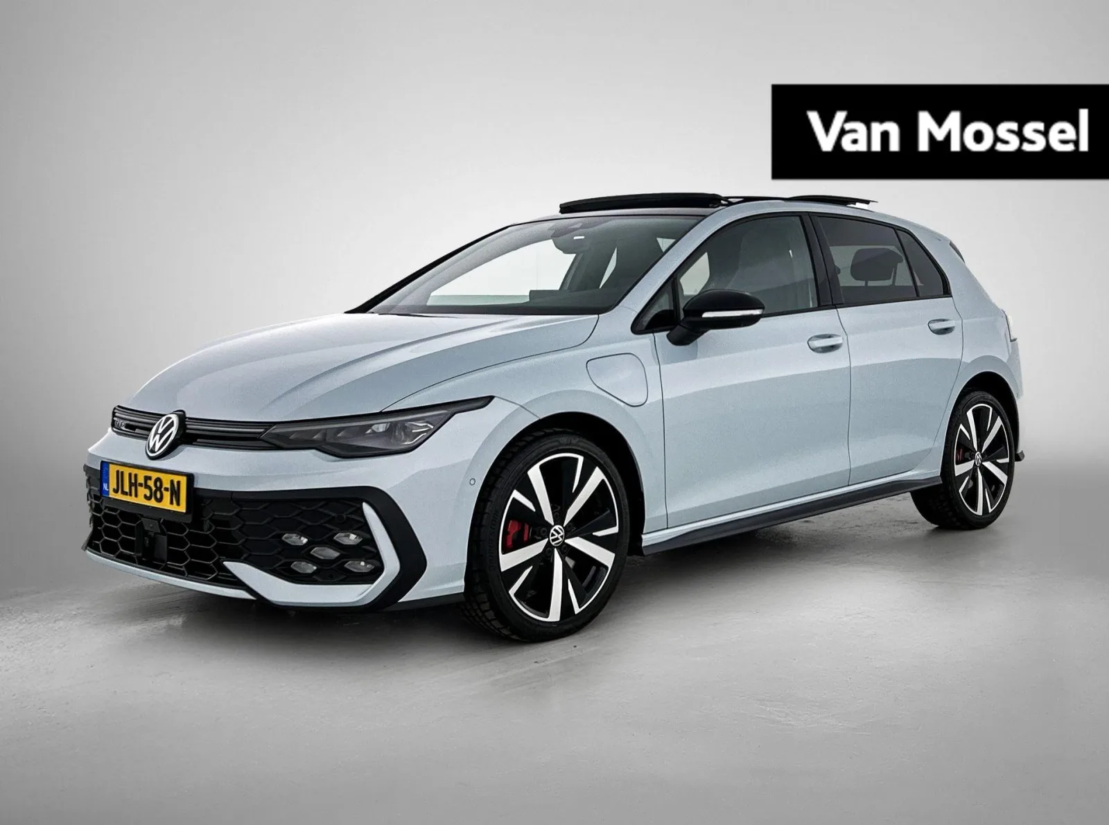 Volkswagen Golf (2025) — foto 1