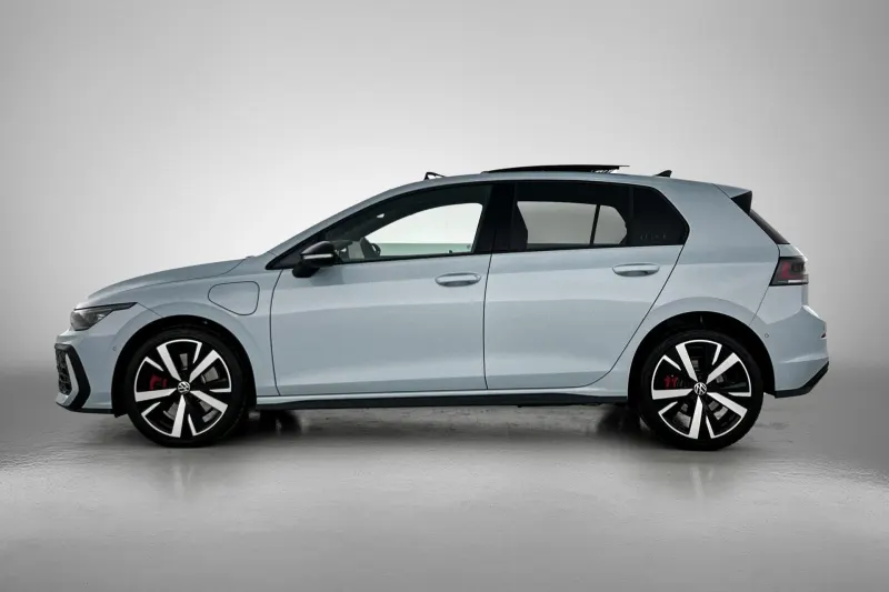 Volkswagen Golf (2025)
