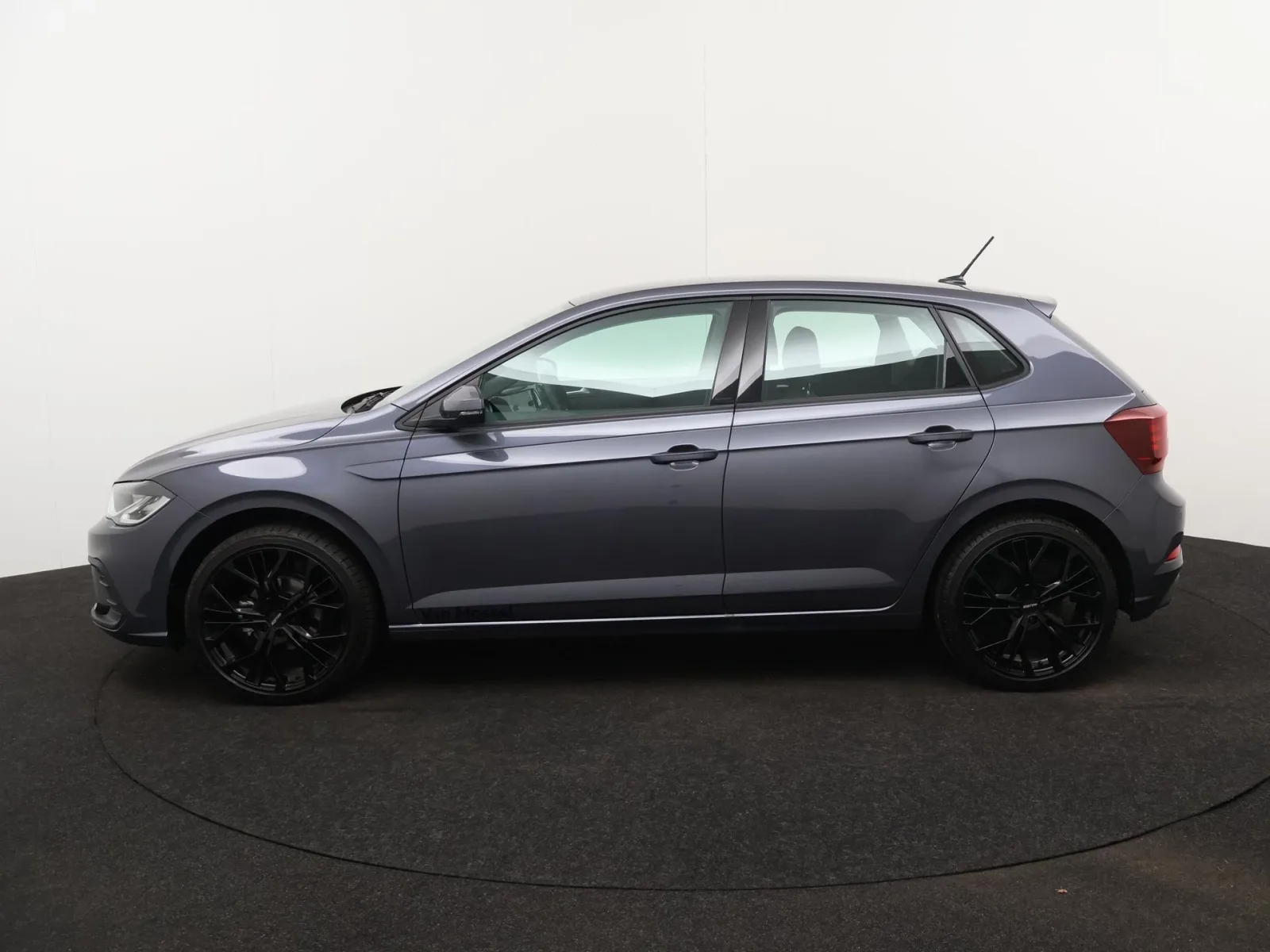 Volkswagen Polo (2024) — foto 1
