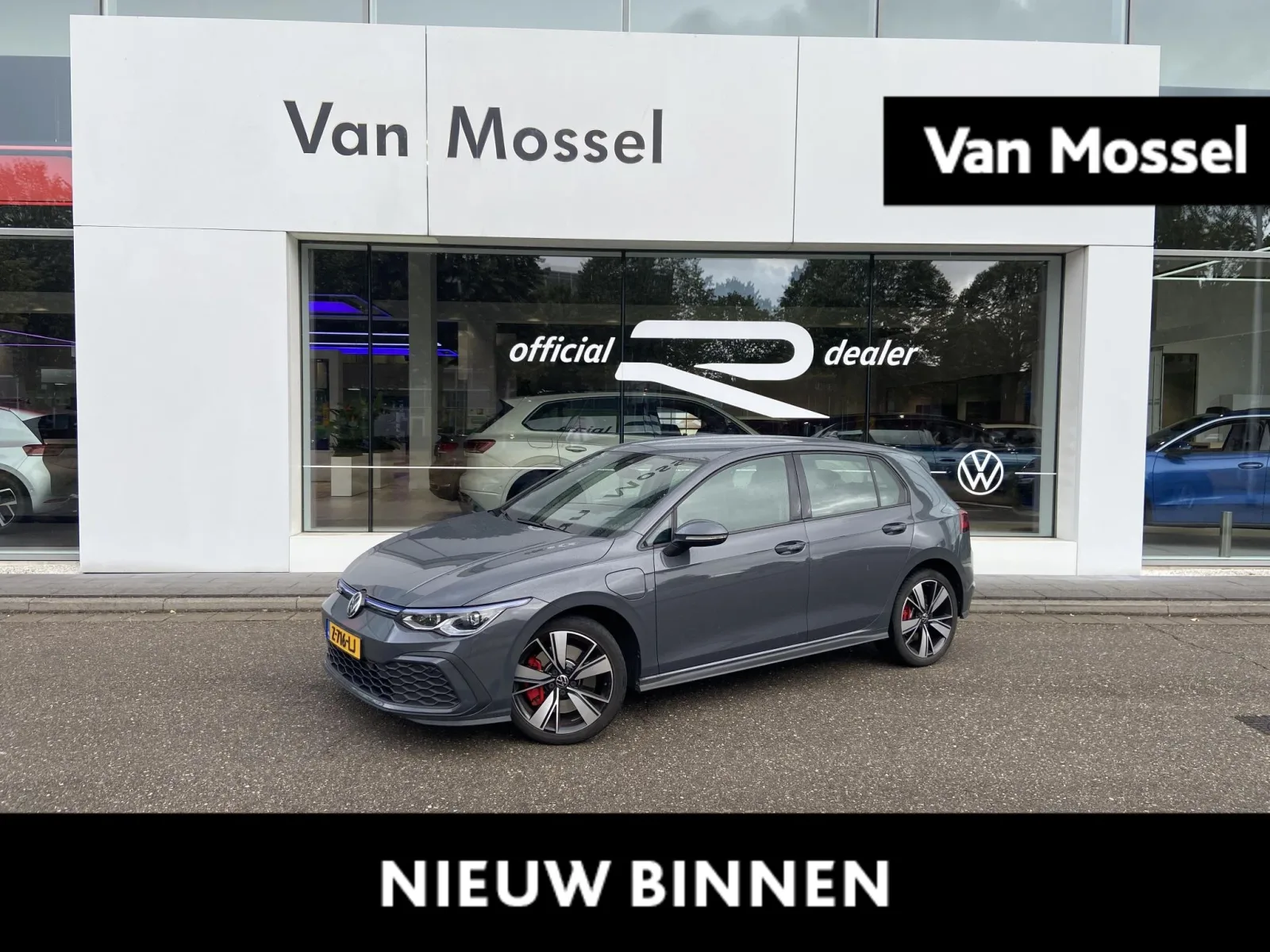 Volkswagen Golf (2022) — foto 1
