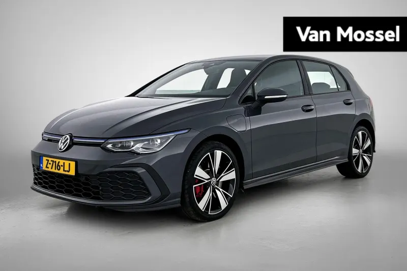 Volkswagen Golf (2022)
