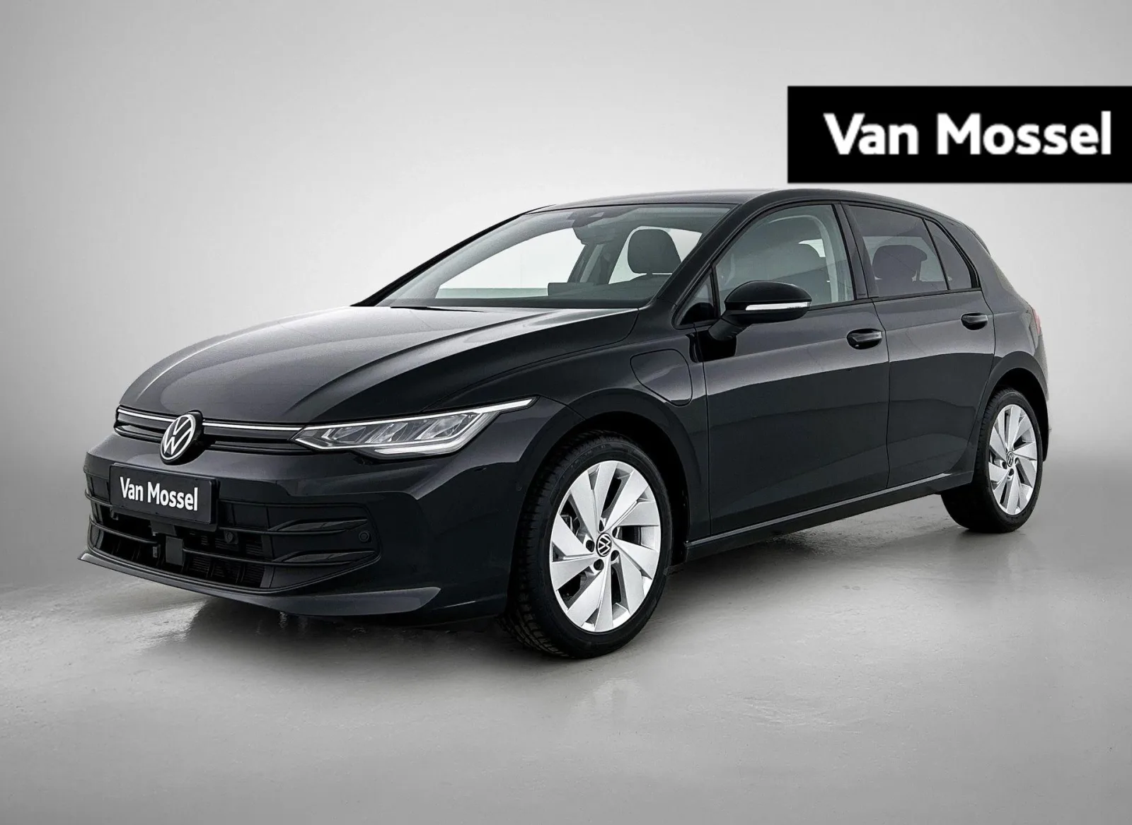 Volkswagen Golf (2025) — foto 1