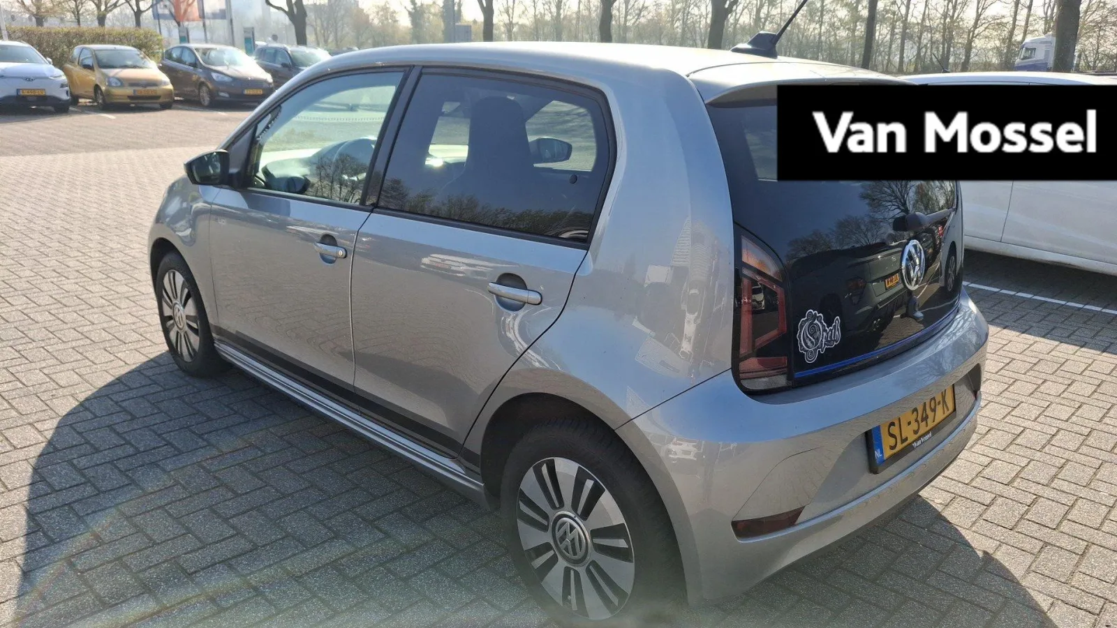 Volkswagen E-up! (2018) — foto 1