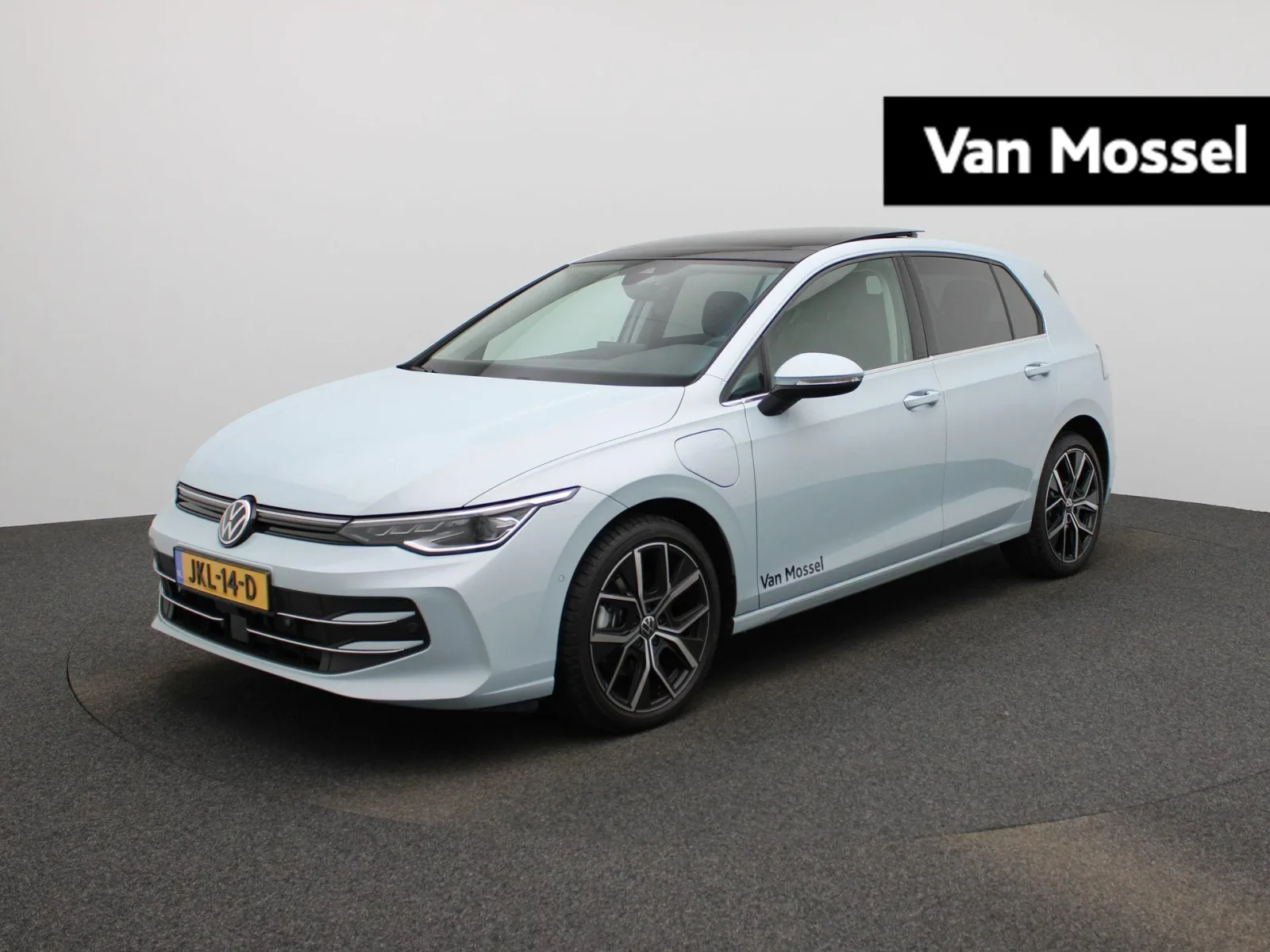 Volkswagen Golf (2025) — foto 1