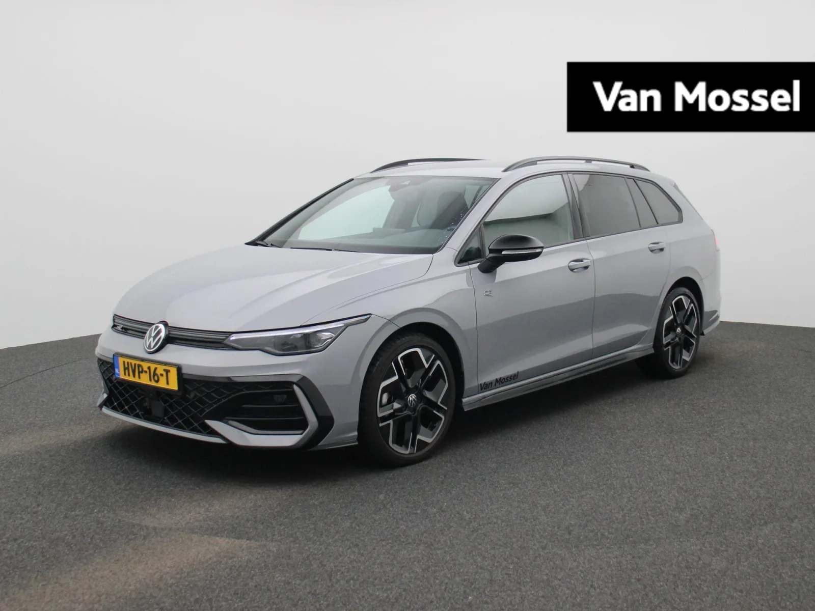 Volkswagen Golf (2025) — foto 1