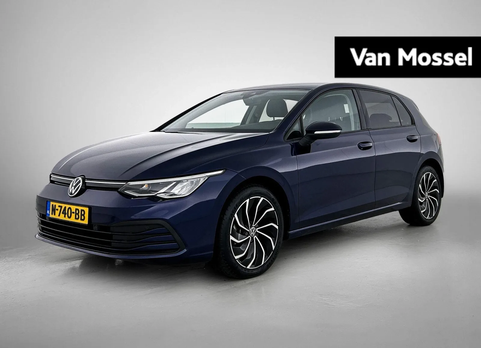 Volkswagen Golf (2021) — foto 1