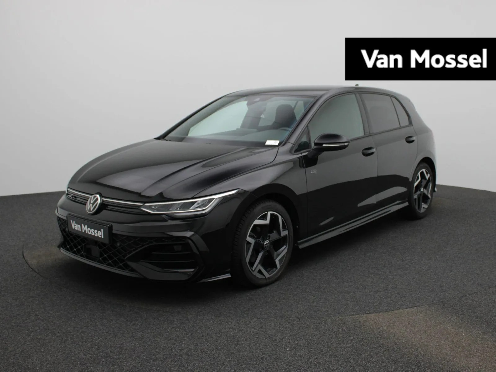 Volkswagen Golf (2025) — foto 1