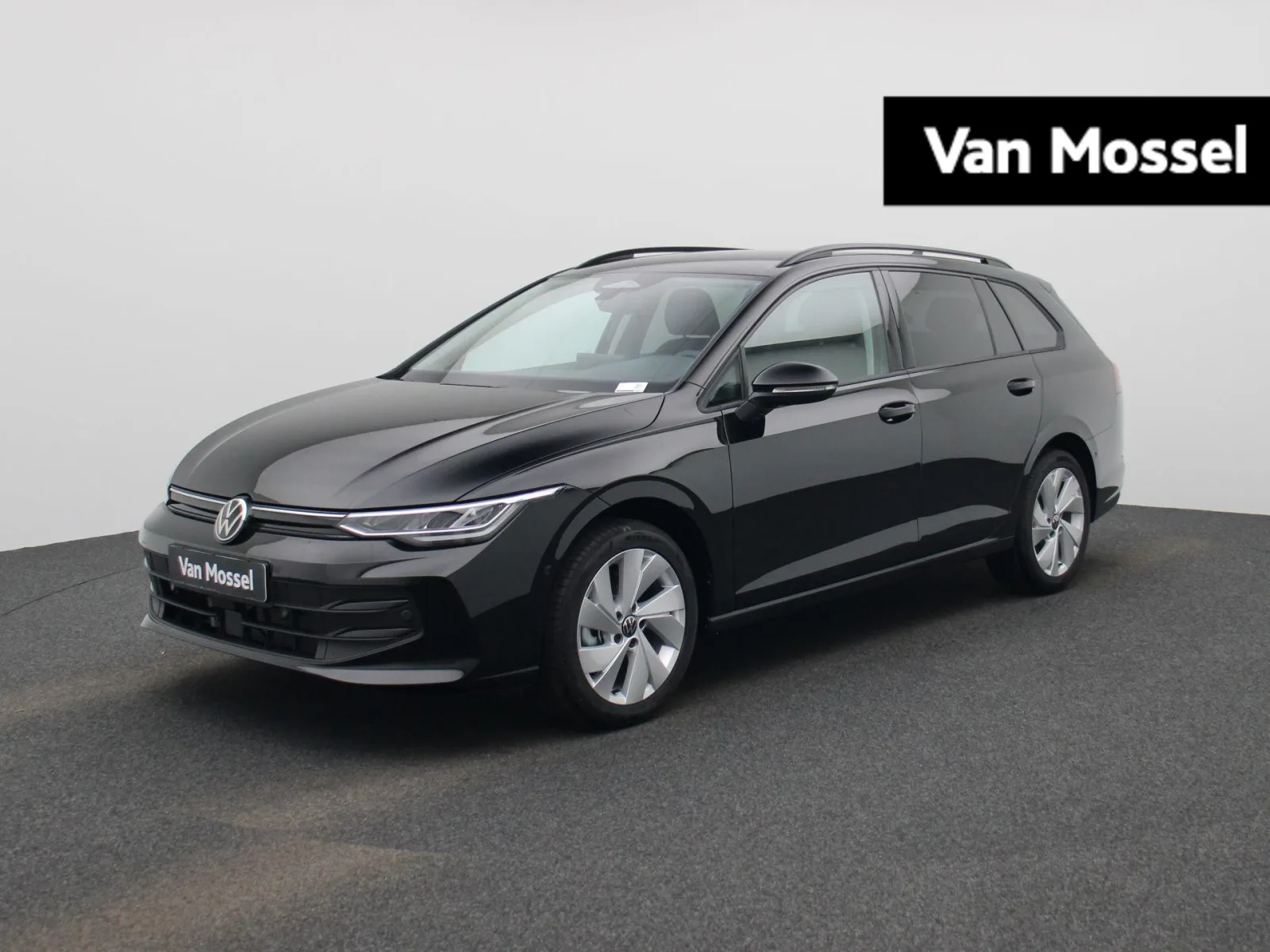 Volkswagen Golf (2025) — foto 1