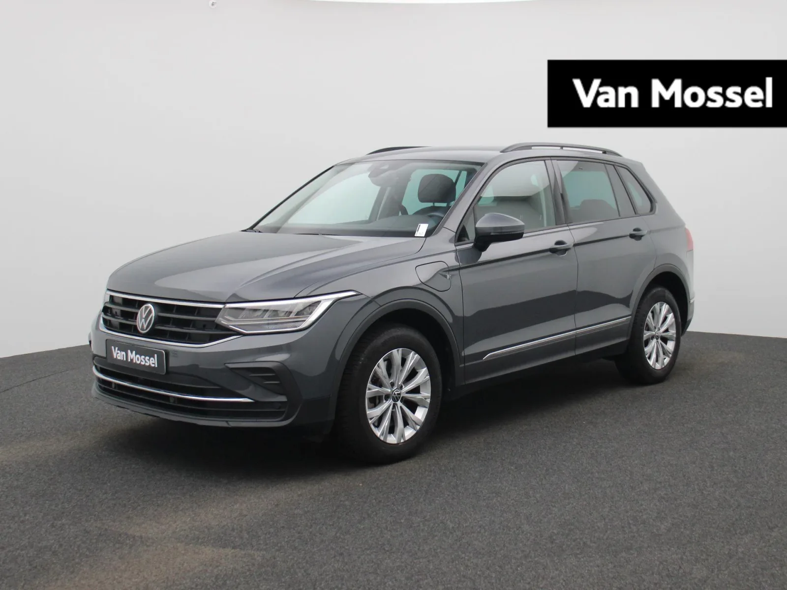 Volkswagen Tiguan (2022) — foto 1